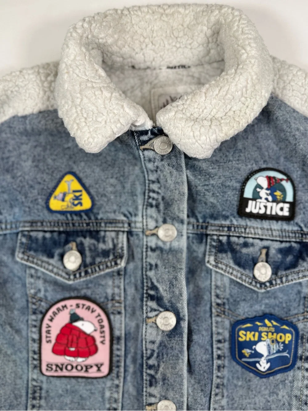 JUSTICE Girls Snoopy Peanuts 75th Sherpa Denim Jacket S 7/8 Ski Patches Winter